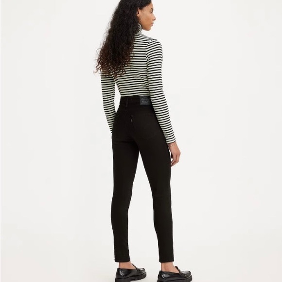 Levi's Pants - Women’s Levi’s 721 Hi Skinny Jeans Size 18WM 👖